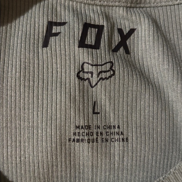 Fox Ribbed Gray Top - Picture 4 of 4